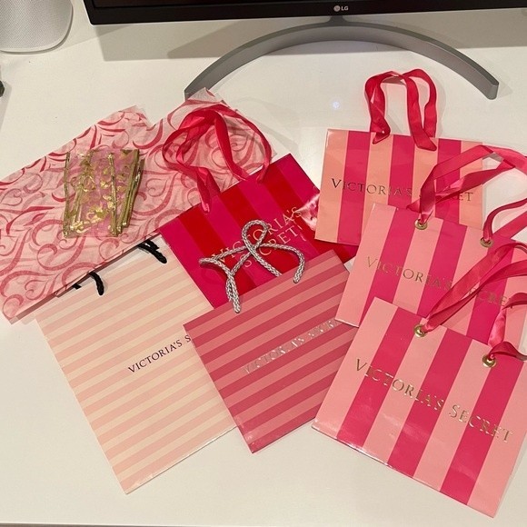Victoria’s Secret Paper Shopping Bags Set of 6 - Picture 11 of 16